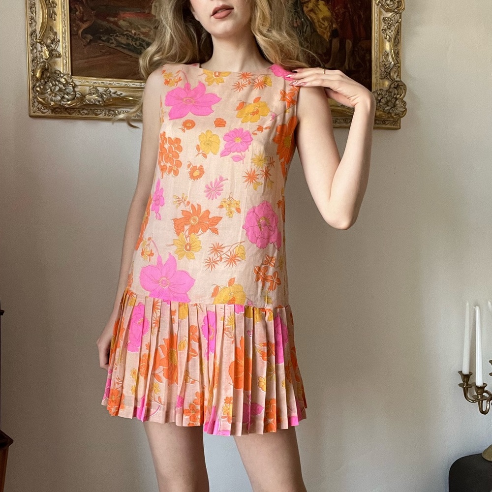 1960’s vintage floral flower girl mini dress